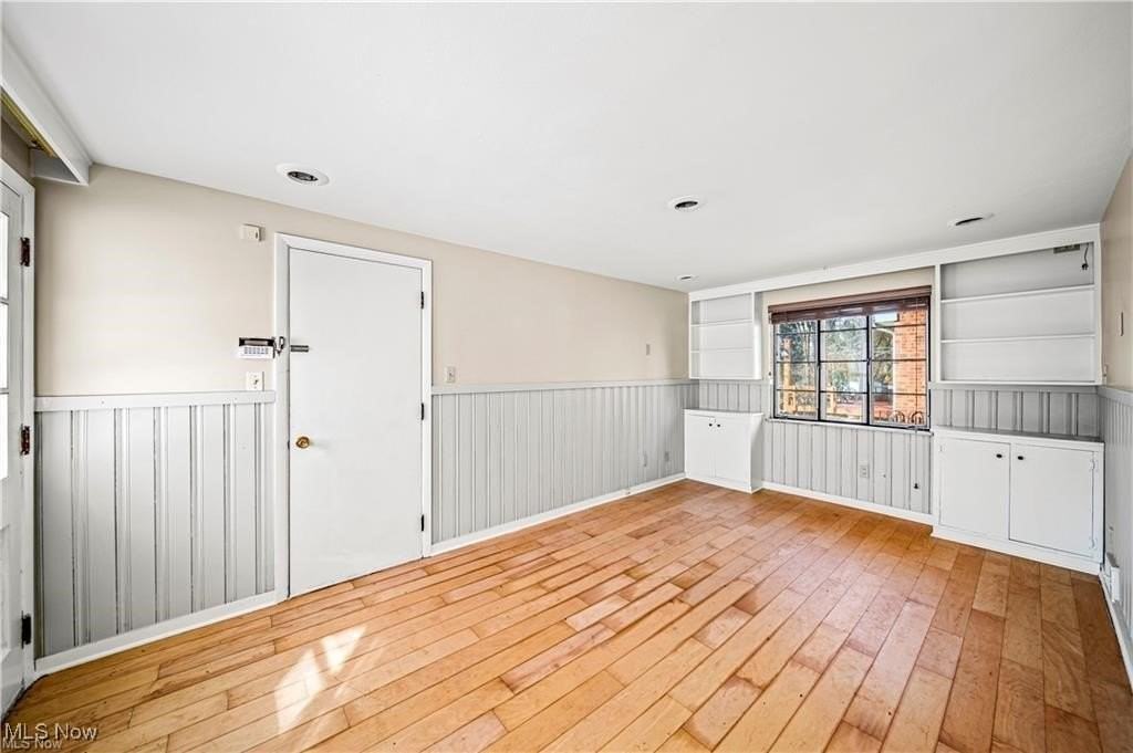 21516 Halworth Rd - Photo 6 of 36