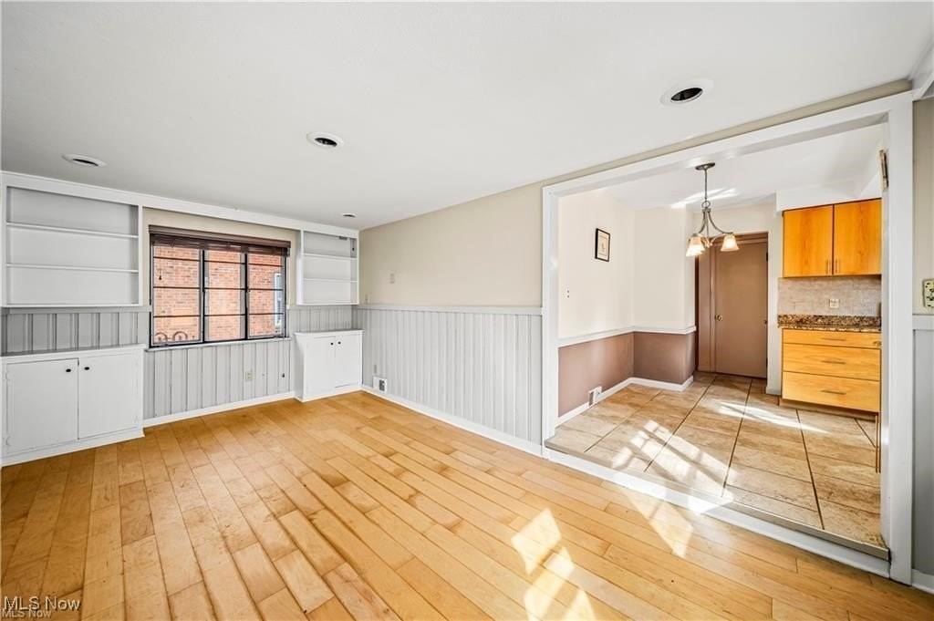 21516 Halworth Rd - Photo 7 of 36