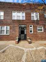 featured image of 32 Halstead St ## 34