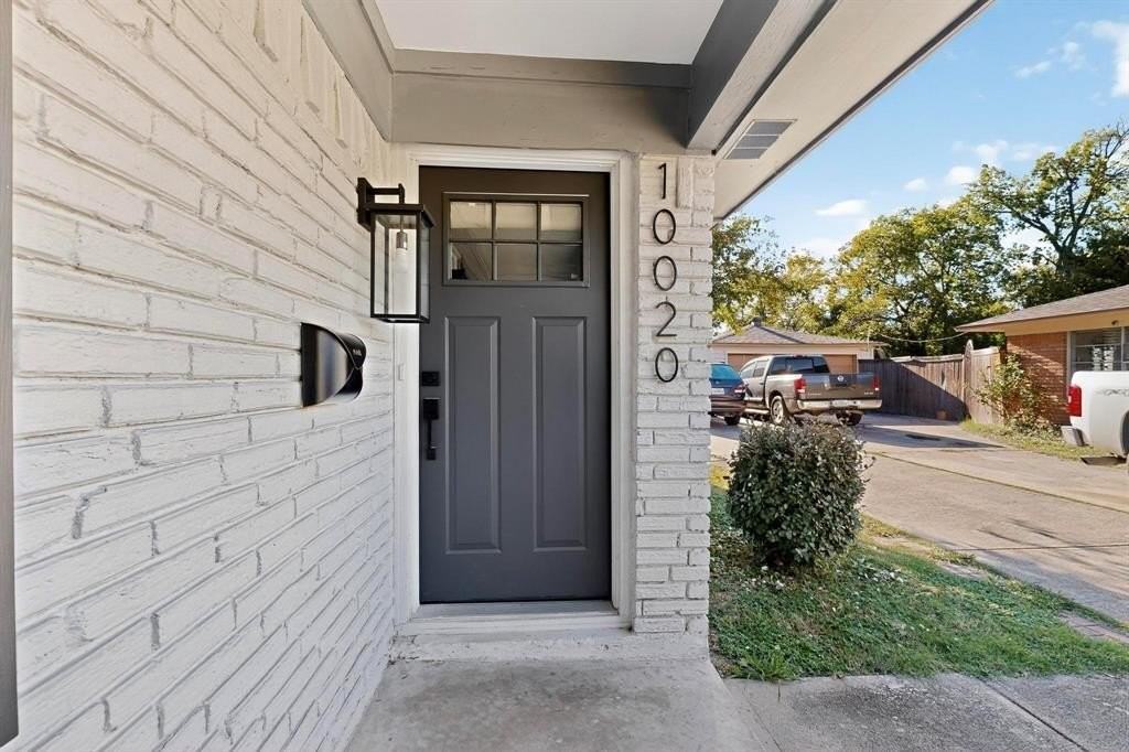 10018 Olmos Dr #10020 - Photo 6 of 37