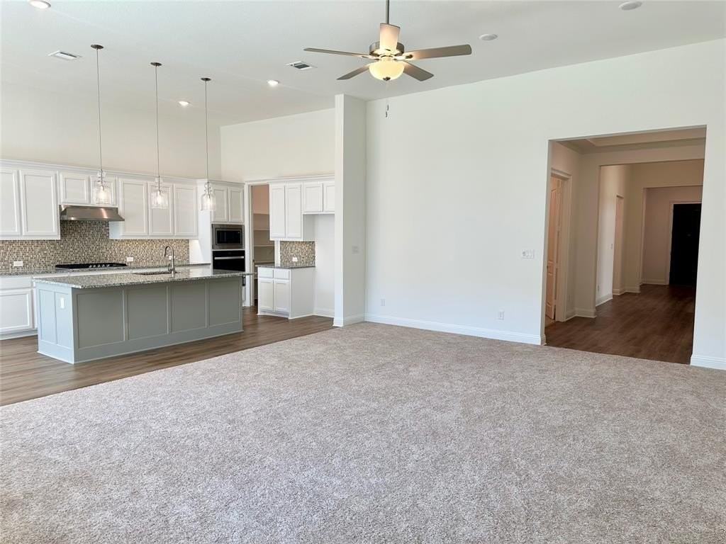 4320 Glen Rose St - Photo 3 of 19