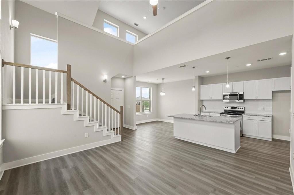 3513 Aaron Pl - Photo 5 of 25