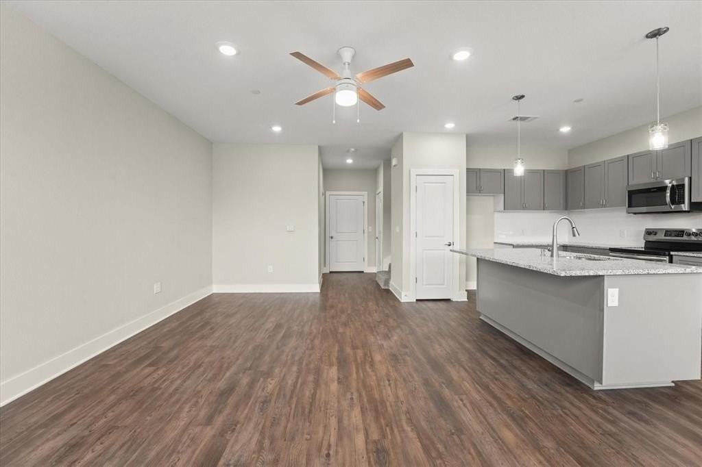 3405 Aaron Place - Photo 5 of 26