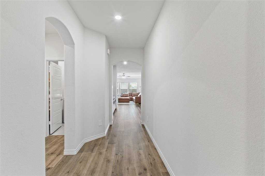 2920 Pinecrest Drive - Photo 2 of 27