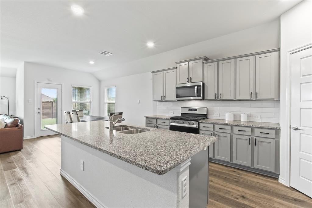 2920 Pinecrest Drive - Photo 5 of 27