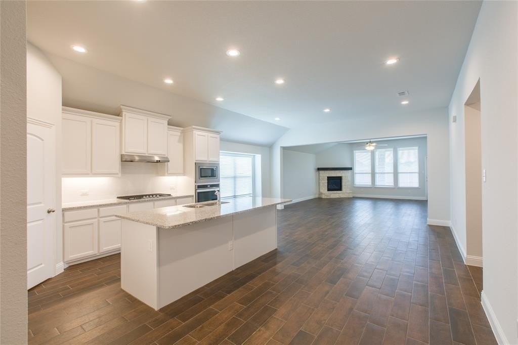 411 Cooper Street - Photo 3 of 25