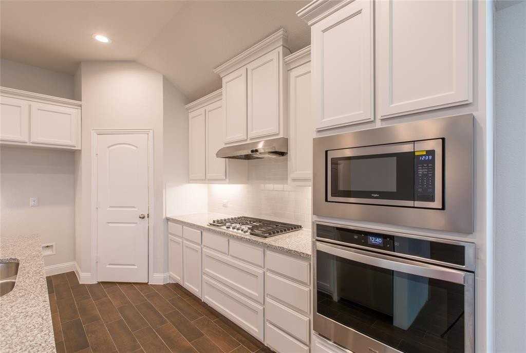 411 Cooper Street - Photo 5 of 25