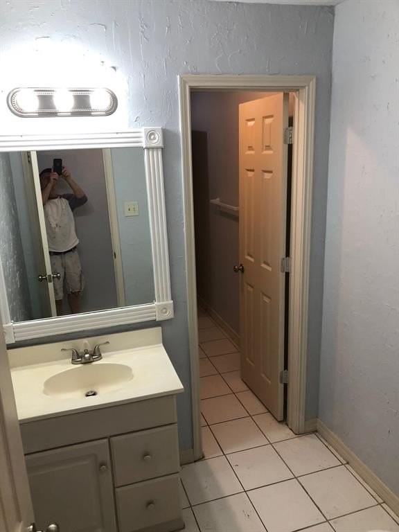 221 Addison St - Photo 4 of 13