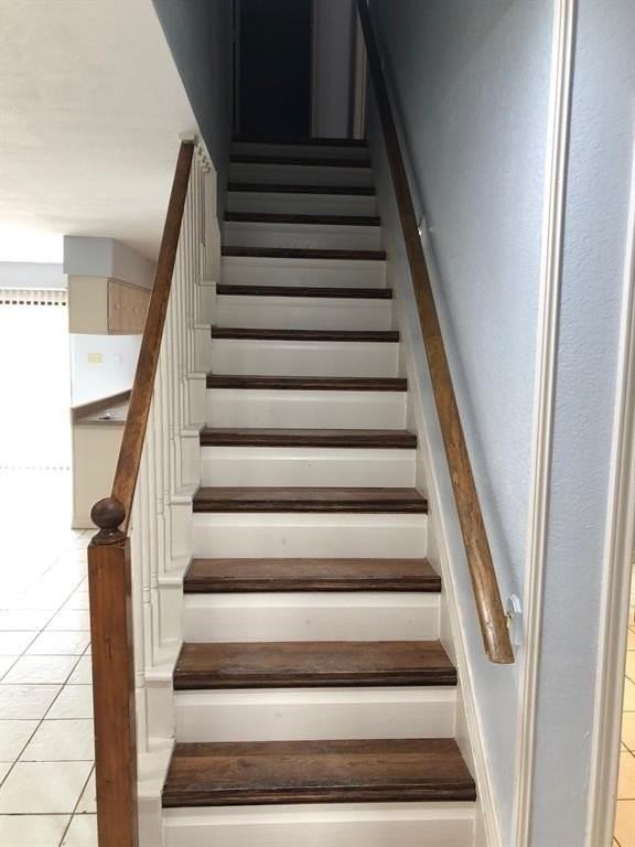 221 Addison St - Photo 7 of 12