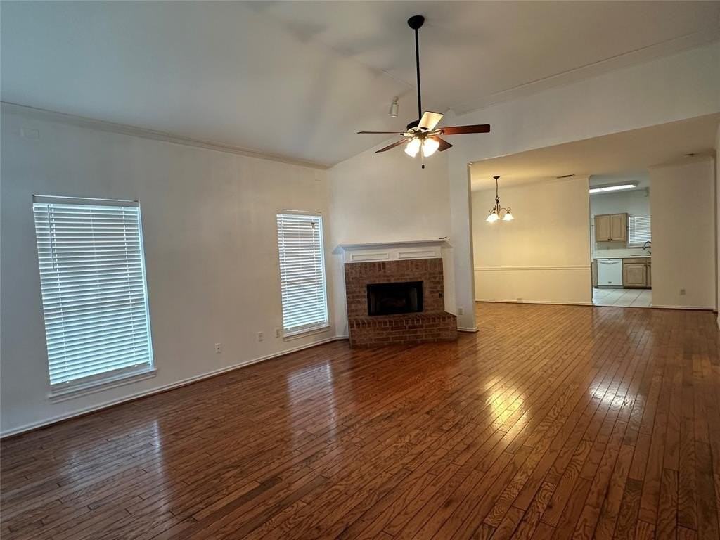 1233 Buehler Ct - Photo 3 of 18