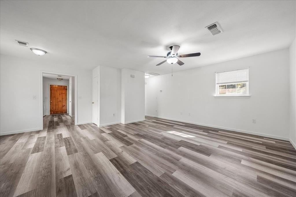 212 N Wood St - Photo 7 of 21