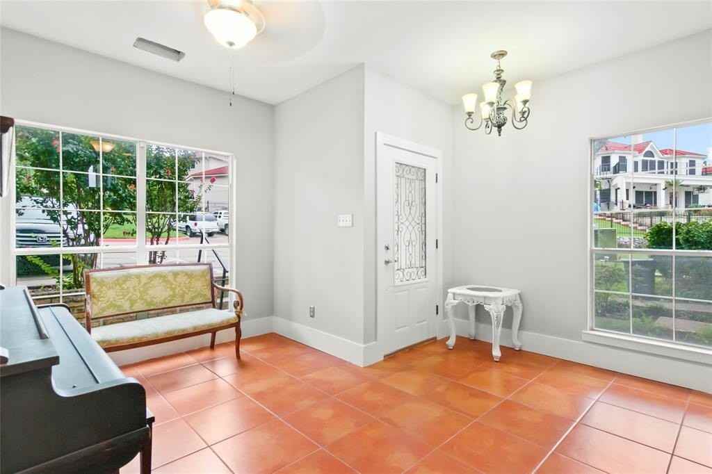 4020 Mediterranean Street - Photo 5 of 29