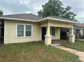 featured image of 882 Clinton St