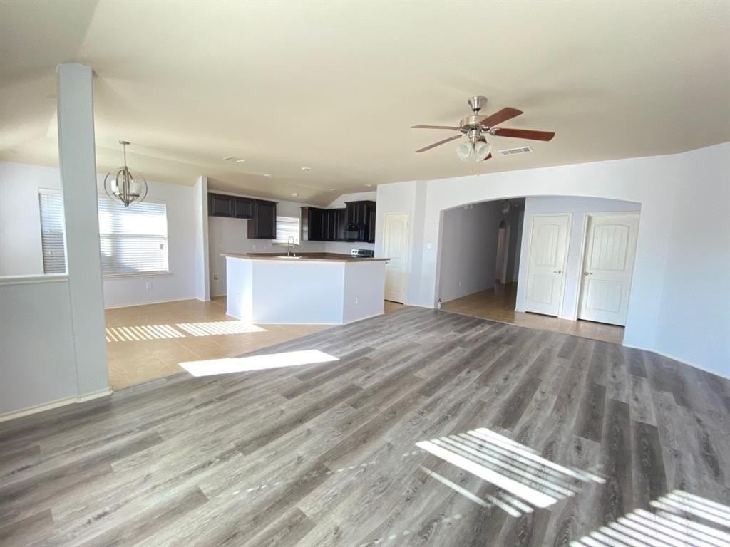 148 Meadow Crest Drive - Photo 5 of 18