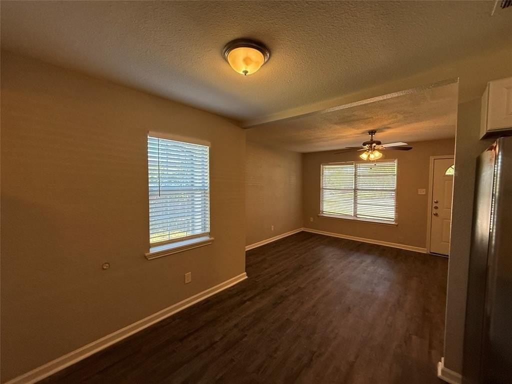 1833 Grove Circle - Photo 6 of 20