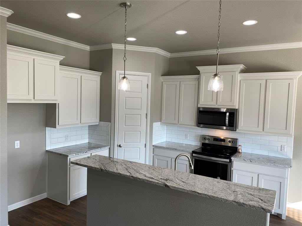 3214 White Horse Dr - Photo 3 of 13