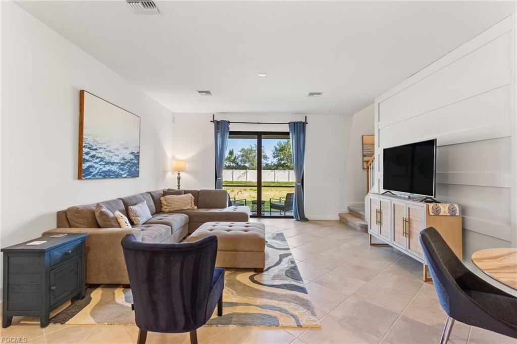 14275 Pine Lodge Ln - Photo 3 of 8