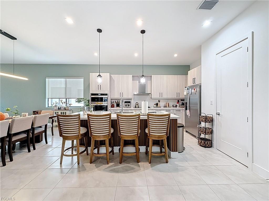 5277 Lamone Ln - Photo 3 of 8