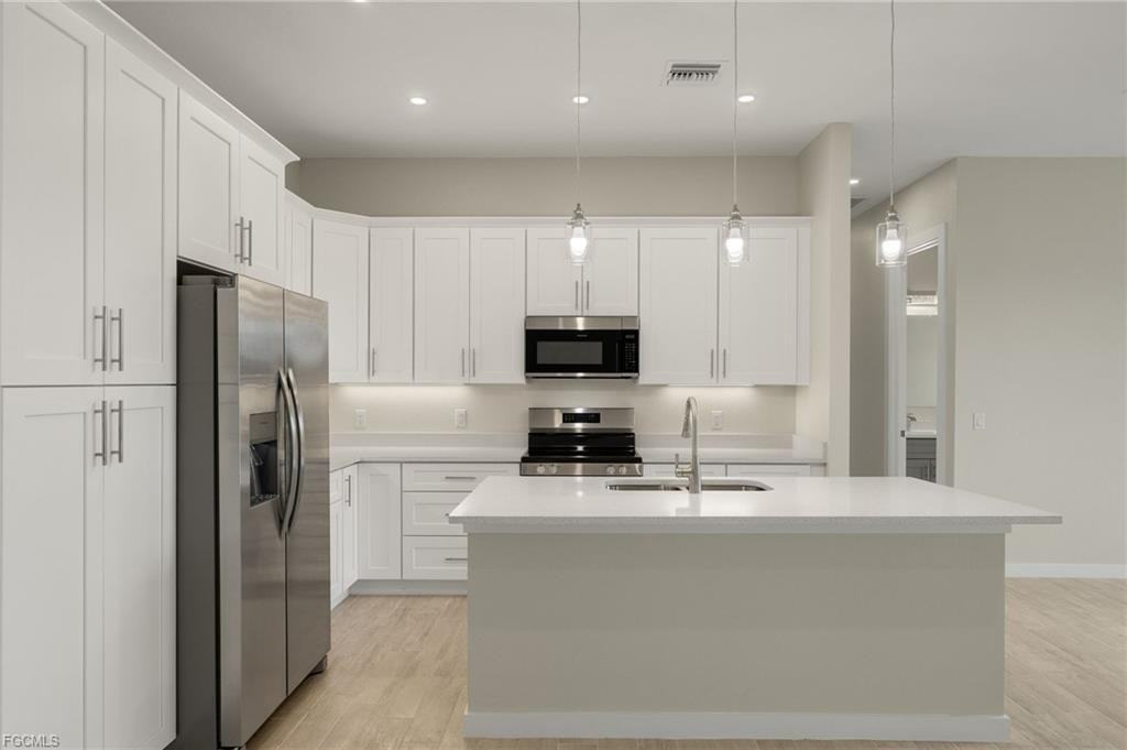 4715 6th St W - Photo 7 of 8