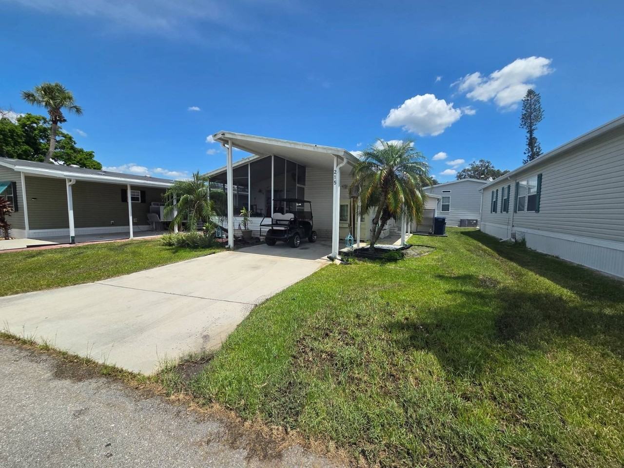 215 Rotterdam Ave - Photo 6 of 42