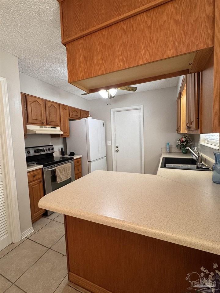 6406 Antietam Drive - Photo 6 of 22