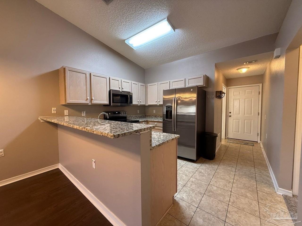 2511 Trailwood Dr - Photo 2 of 18