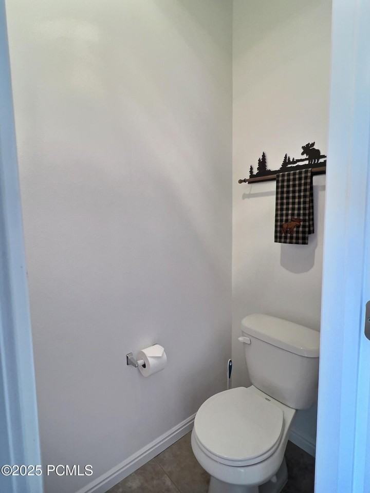 884 E Hamlet Cir S - Photo 3 of 22