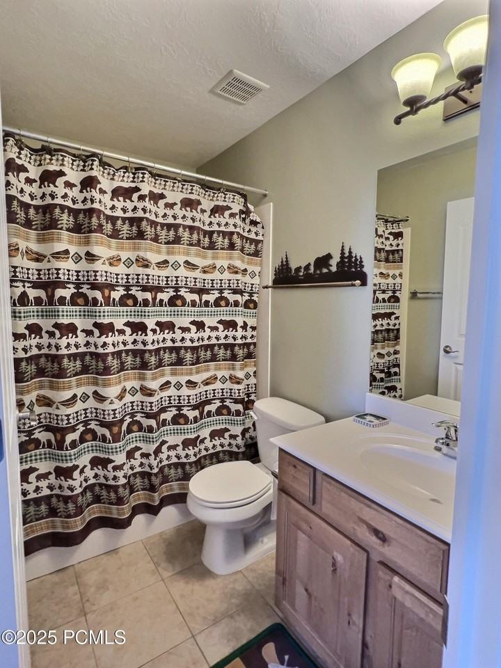 884 E Hamlet Cir S - Photo 4 of 22