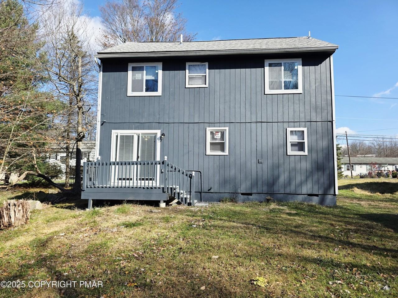 9040 Idlewild Dr - Photo 2 of 26