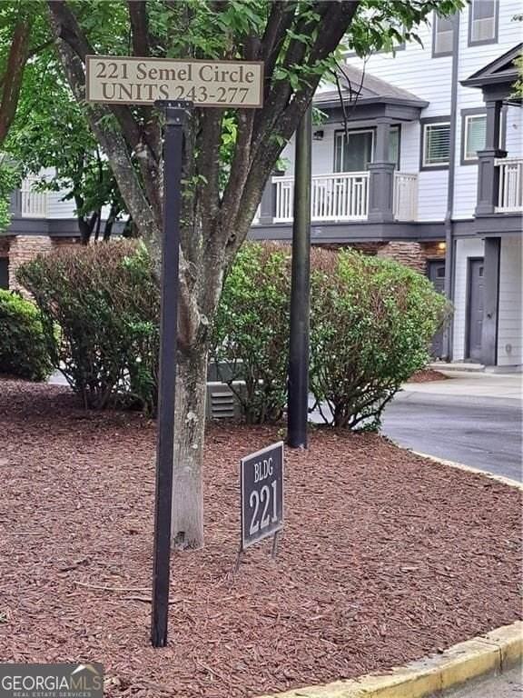 221 Semel Cir Nw - Photo 2 of 40