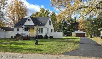 featured image of 1684 Petrolia