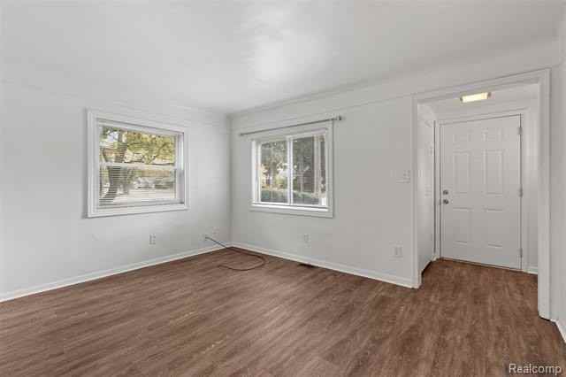 13263 Frazho Rd - Photo 3 of 21