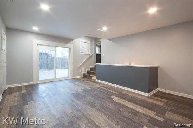 22101 Ridgeway St - Photo 6 of 17