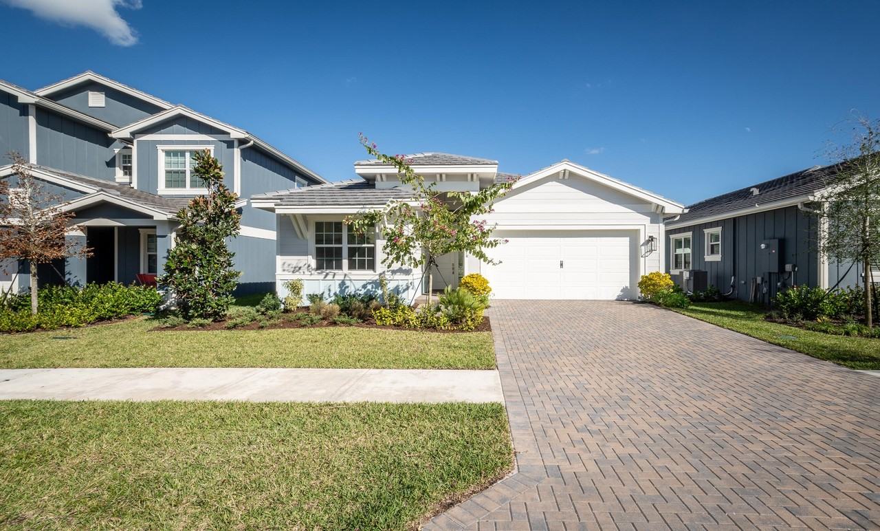 1360 Bushel Creek Xing - Photo 2 of 36