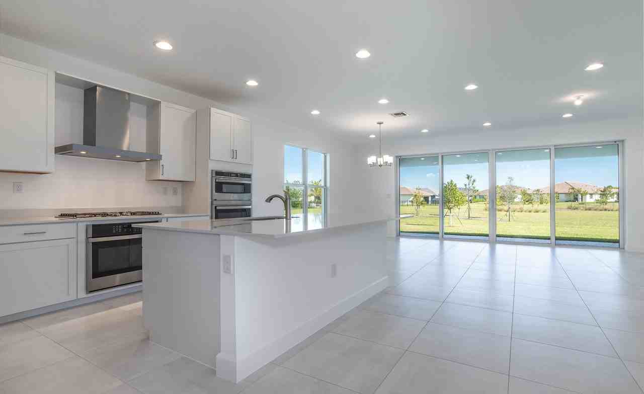 1360 Bushel Creek Xing - Photo 4 of 36