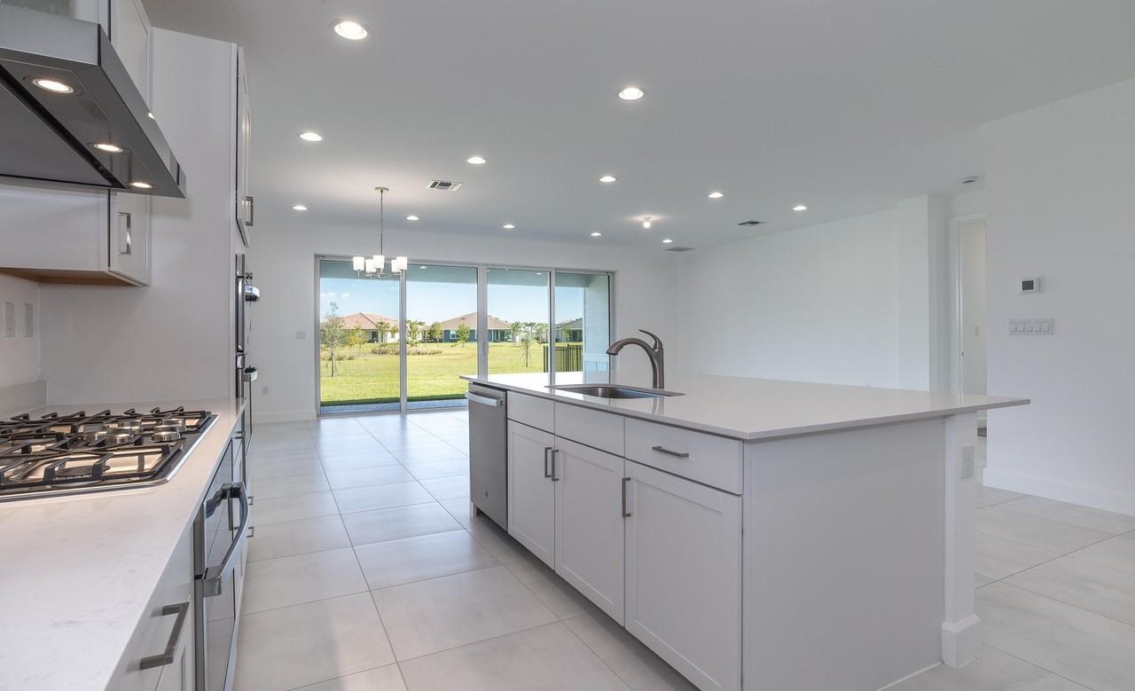 1360 Bushel Creek Xing - Photo 5 of 36