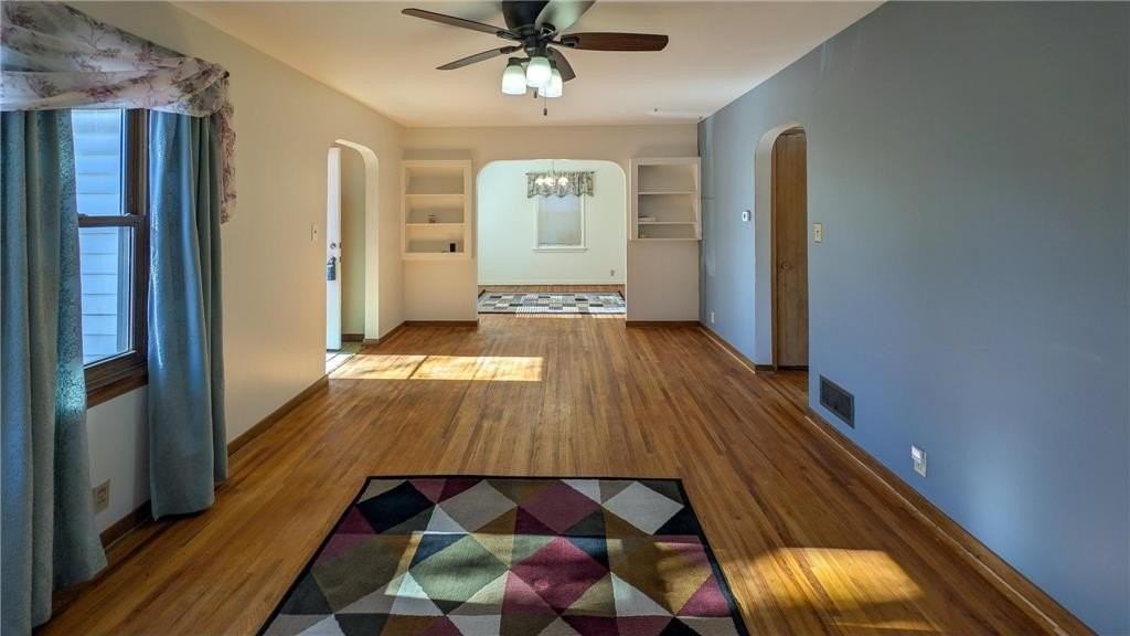 301 Giles Pl - Photo 3 of 24