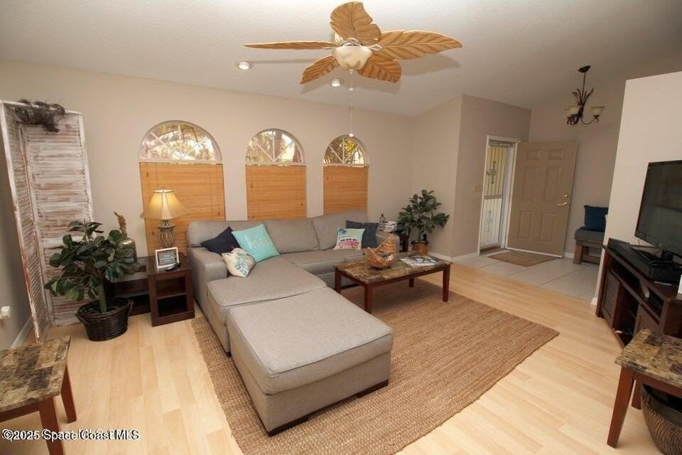 250 Atlantic Dr - Photo 2 of 20