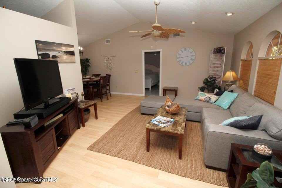 250 Atlantic Dr - Photo 4 of 20