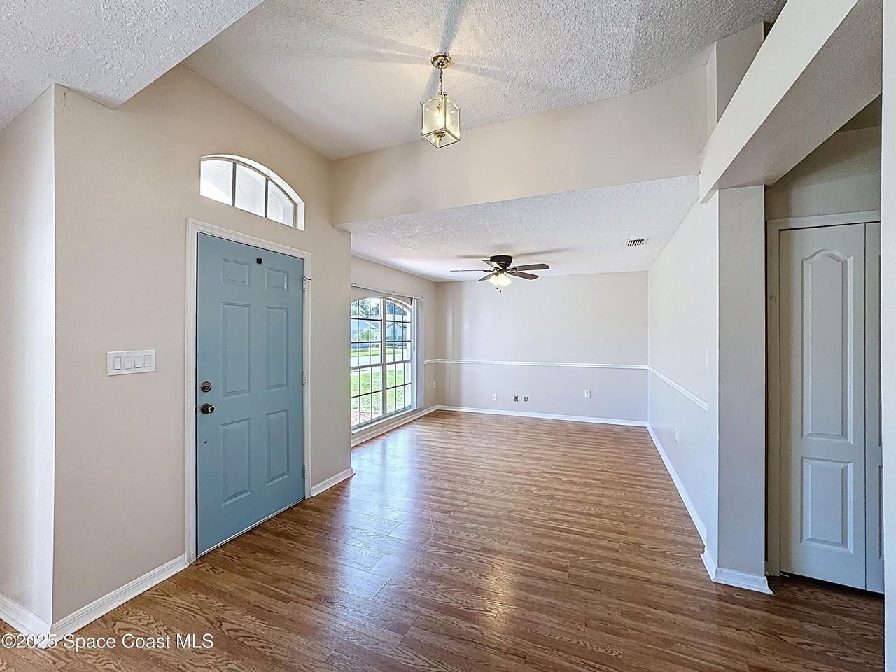 7370 Joshua Pl - Photo 2 of 21