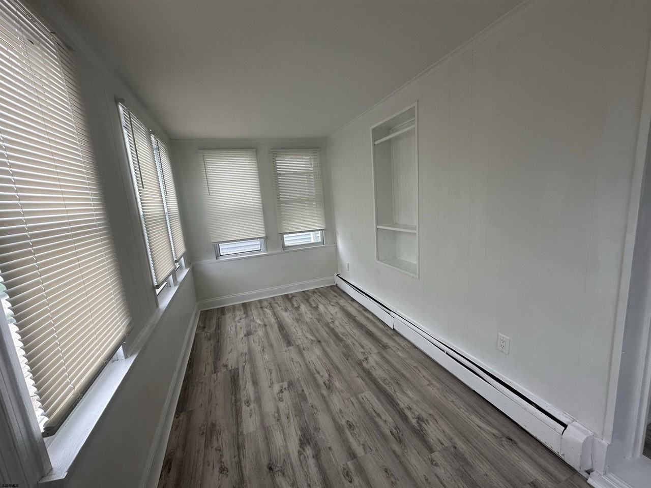 16 S Washington Ave - Photo 4 of 14