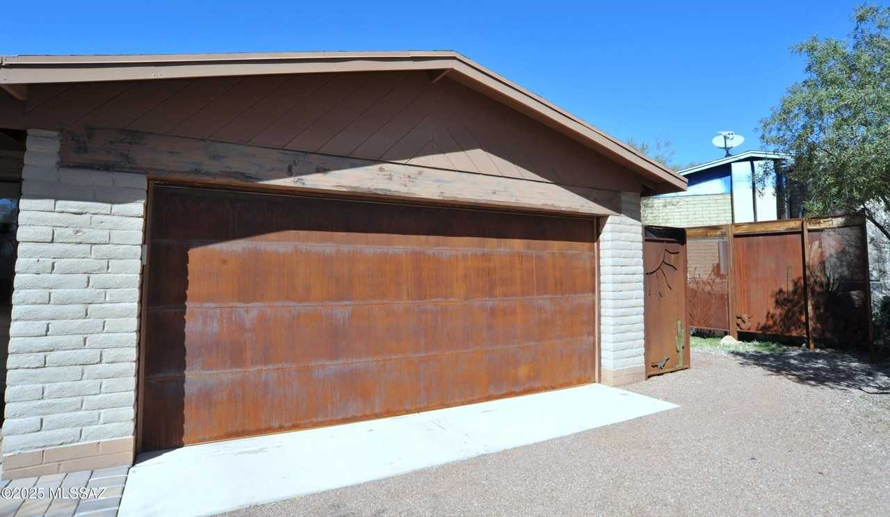 6515 N Burro Creek Pl - Photo 5 of 47