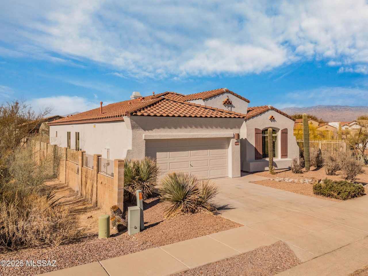 9896 E Wind Dancer Dr - Photo 4 of 50