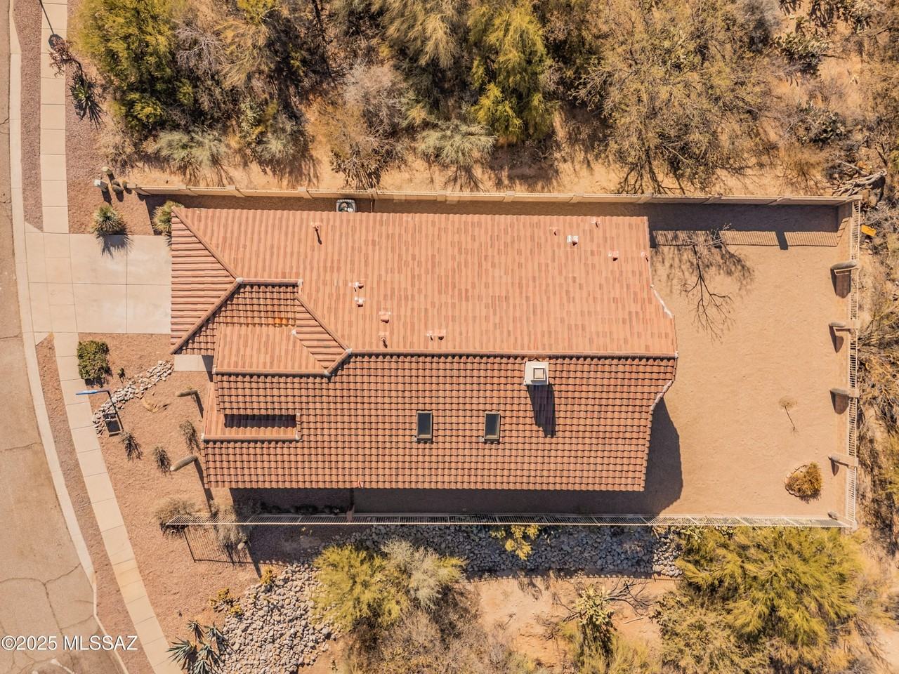 9896 E Wind Dancer Dr - Photo 7 of 50