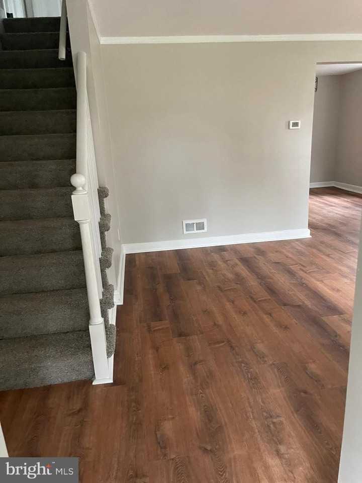 418 Goodley Rd - Photo 2 of 29