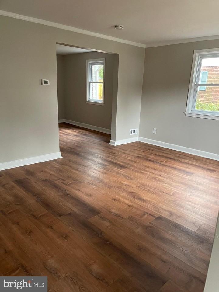 418 Goodley Rd - Photo 3 of 29