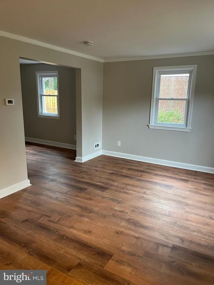 418 Goodley Rd - Photo 4 of 29