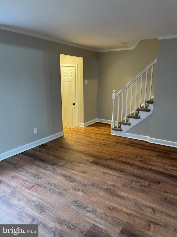 418 Goodley Rd - Photo 5 of 29