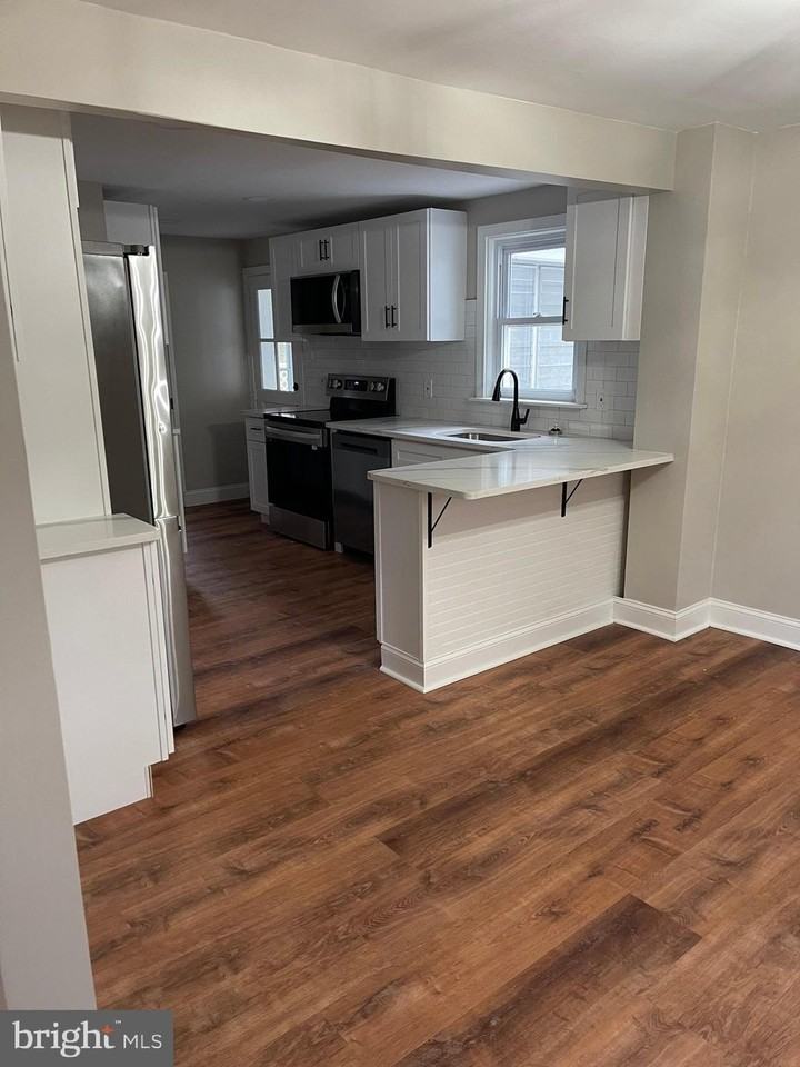 418 Goodley Rd - Photo 7 of 29