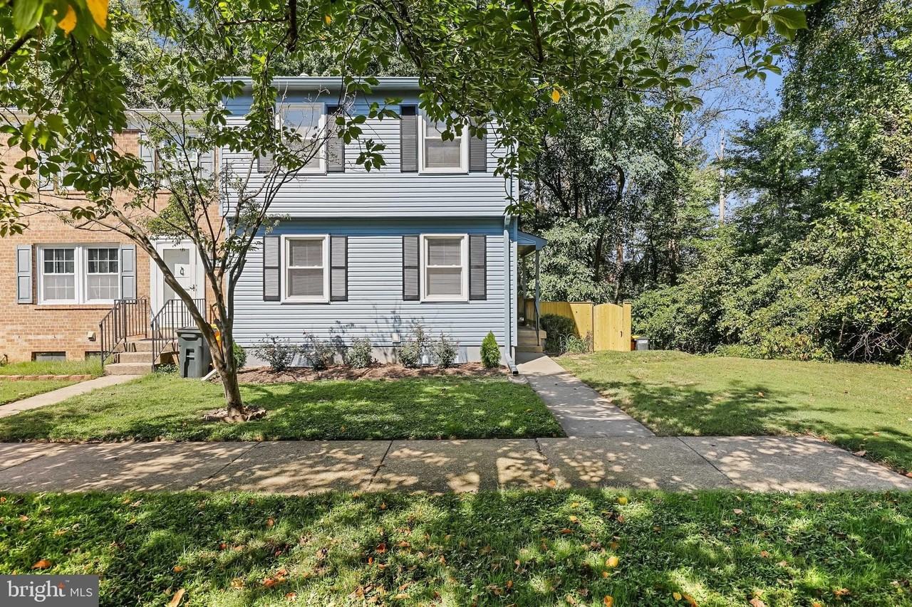 1634 Mount Airy Ct - Photo 2 of 40